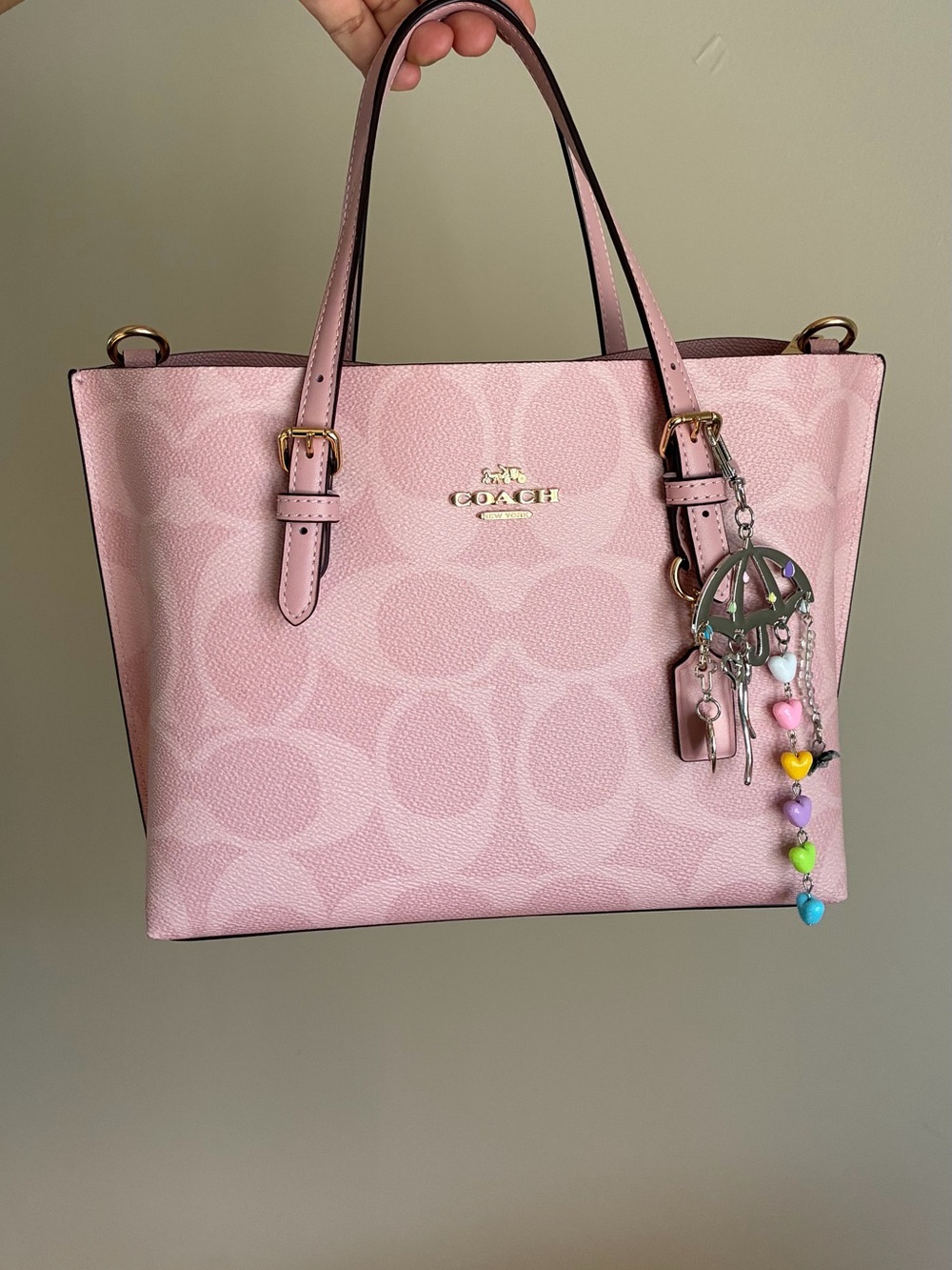 2/$25🎀 Silver Umbrella Charm Keychain with Multicolor Heart Beads